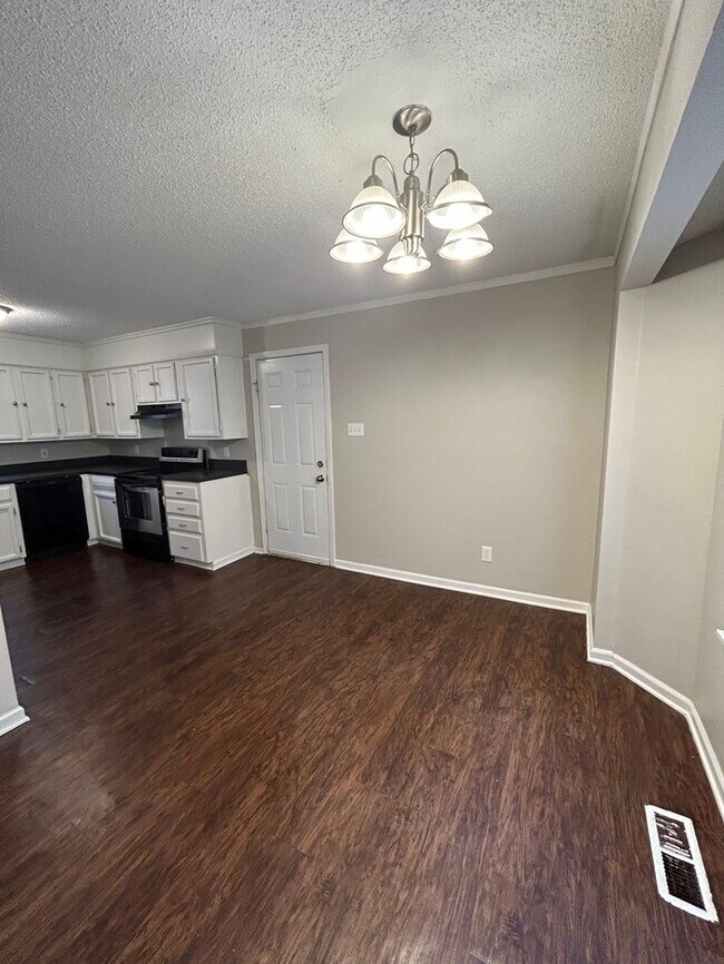 Building Photo - 1 Coronado Cove Maumelle, AR 72113