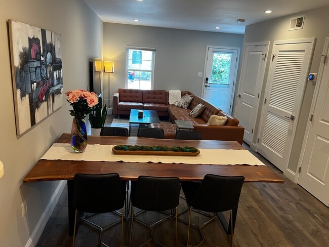 Dining/Living Room - 435 Ridge St NW