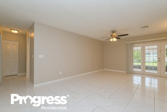Building Photo - 4008 Windtree Dr