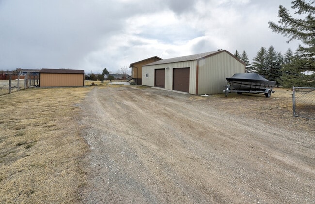 Building Photo - 845 Terrence Rd