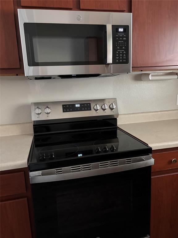 Foto del edificio - 17701 Powder Creek Dr