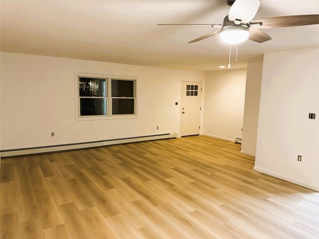 Foto del edificio - 542 E Pine St