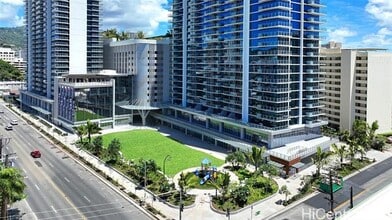 Building Photo - 1515 Liona St