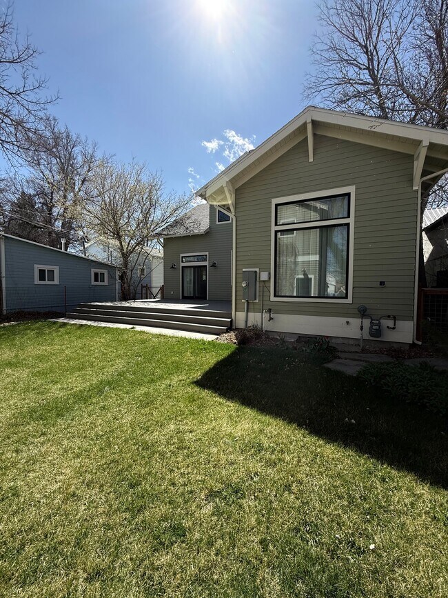 Foto del edificio - 425 S Yellowstone St