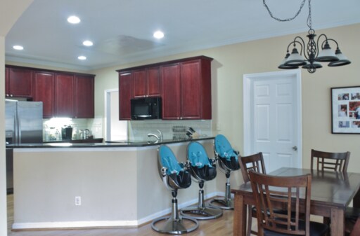 Building Photo - 1367 Brentwood Ln