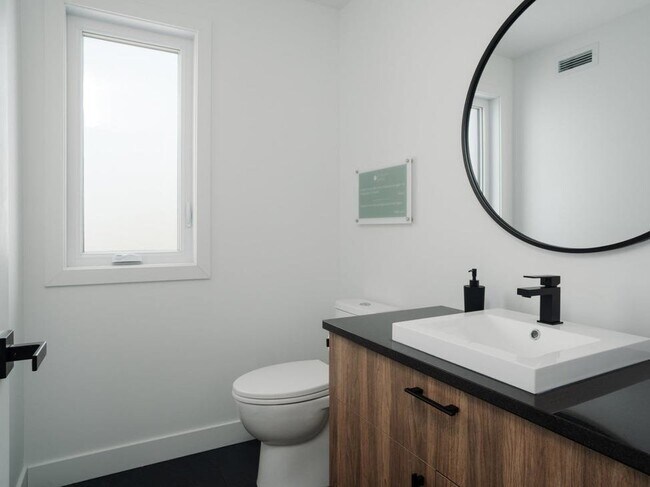 Building Photo - 4803 Hamilton Wolfe Apt #18, San Antonio, ...