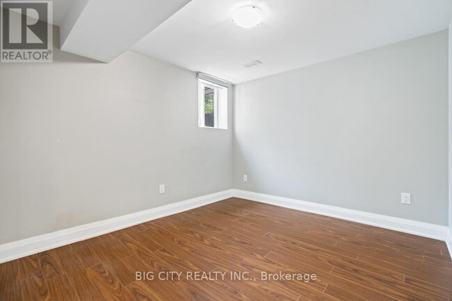 Building Photo - 465a Cosburn Ave.