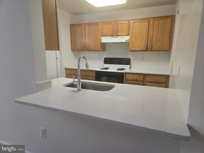 Building Photo - 7516 Snowpea Ct