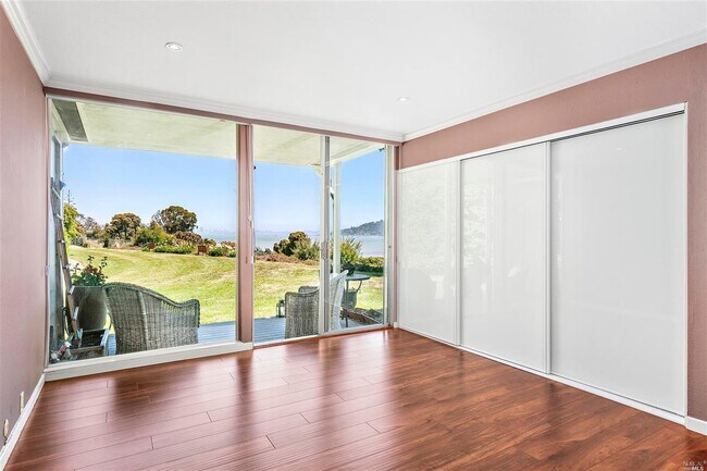 Foto del edificio - 35 Andrew Dr