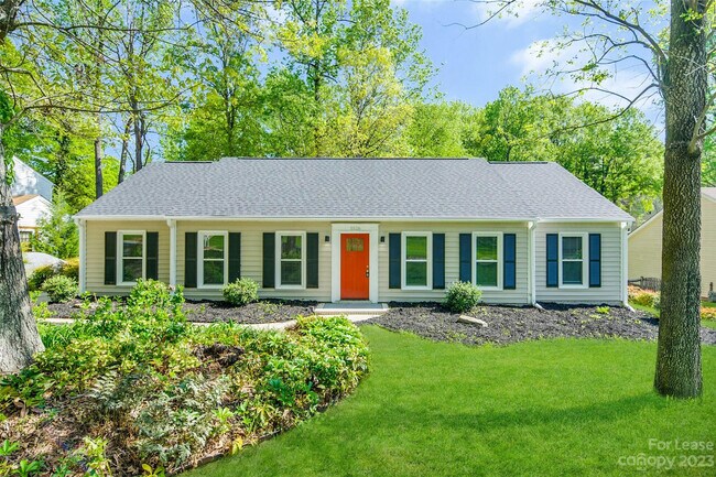 Foto del edificio - 5526 Whistlewood Ln