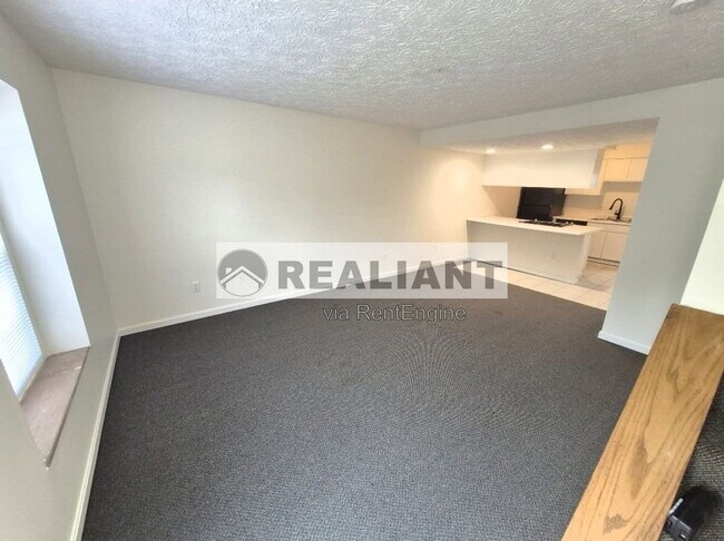 Foto del edificio - 4348 Beechgrove Dr
