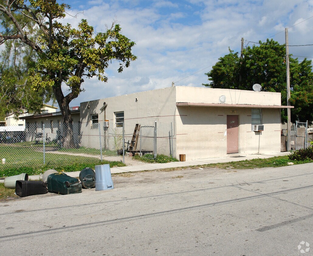 Primary Photo - 4023 SW 19th St