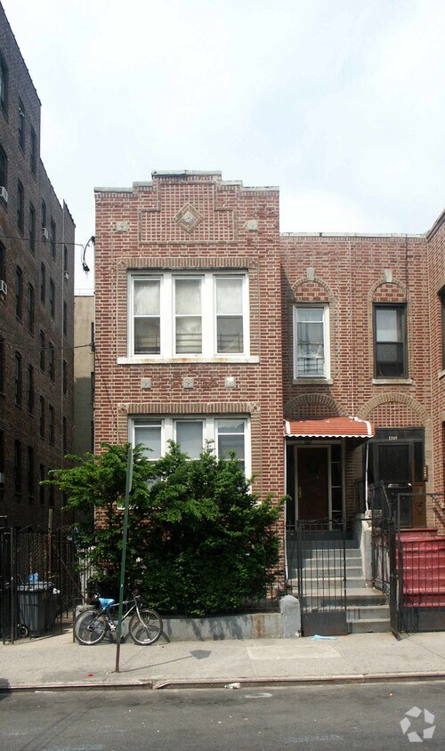 Primary Photo - 1107 Boynton Ave