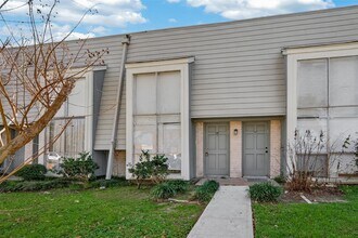 Building Photo - 5929 Queensloch Dr