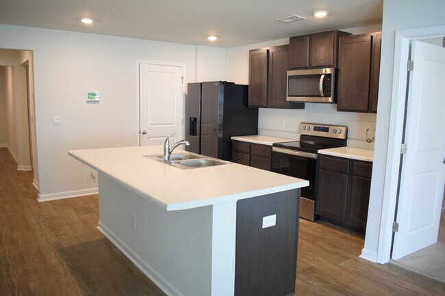 Foto del edificio - 668 Buckeye Rd NE