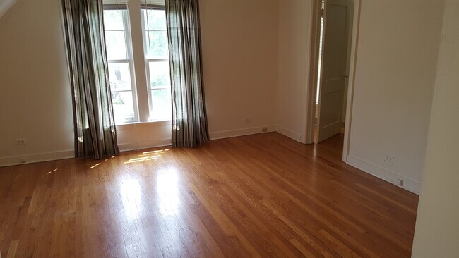 Foto del edificio - 1448 Wilmette Ave