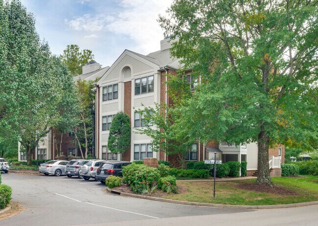 Foto del edificio - Stunning & Desirable 2BE/2BA in Burton Hil...