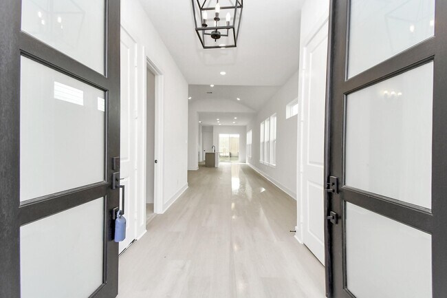 Foto del edificio - 4352 Avron Dr