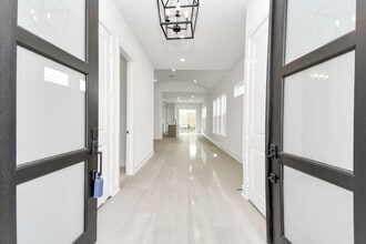 Building Photo - 4352 Avron Dr