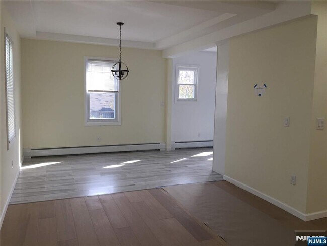 Foto del edificio - 248 2nd St