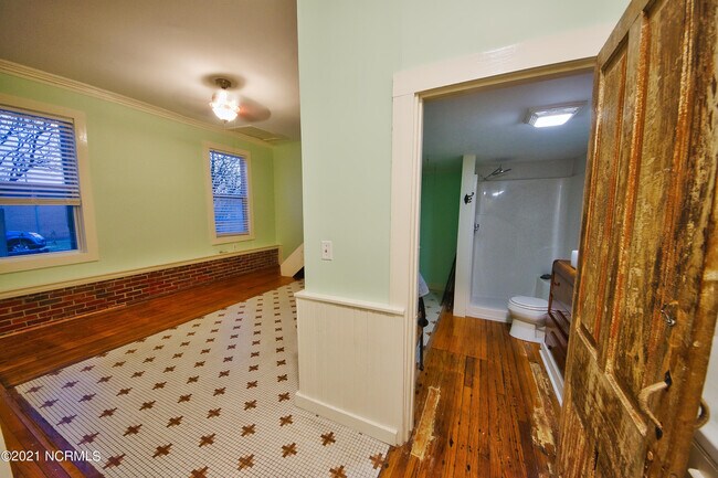 Foto del edificio - 101 N 8th St