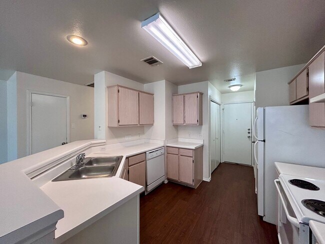 Building Photo - 9703 Nightjar Dr