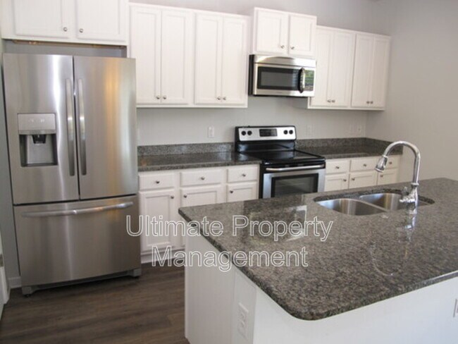 Foto del edificio - 8164 E Highcroft Dr NE