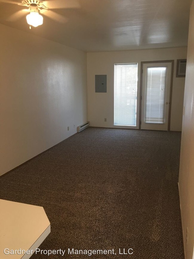 Foto del edificio - 9164 W Irving St