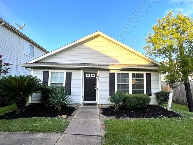 Foto del edificio - 1603 Nichole Woods Dr