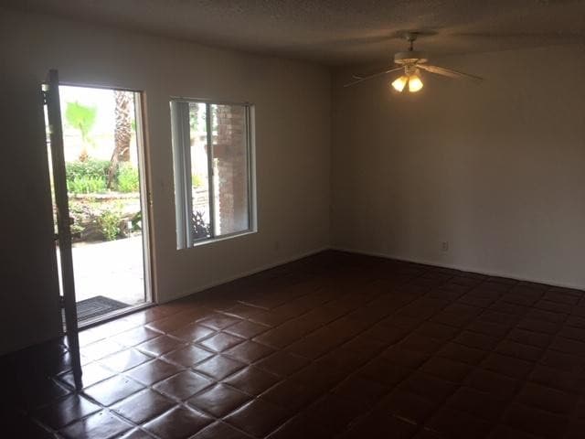 Building Photo - 509 Highland Dr