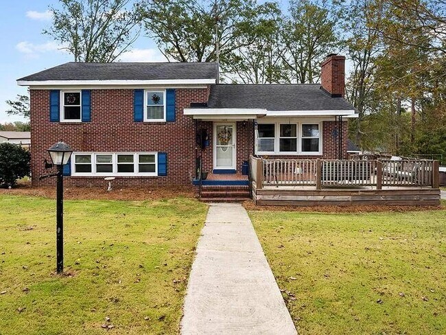 Foto del edificio - 111 Pinehaven Dr