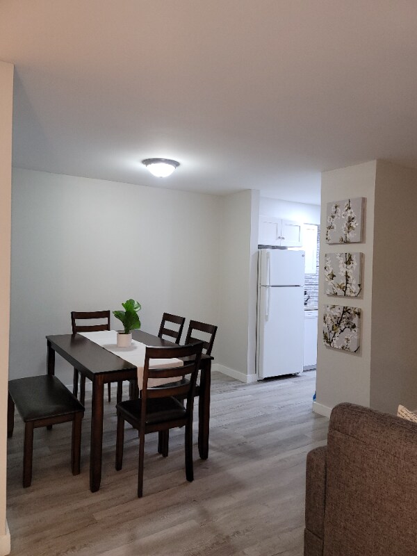 Building Photo - 1295 Schaub Dr