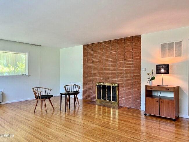 Foto del edificio - 322 W California Blvd