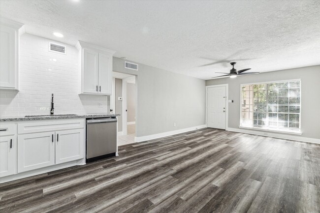Building Photo - 2790 W T C Jester Blvd