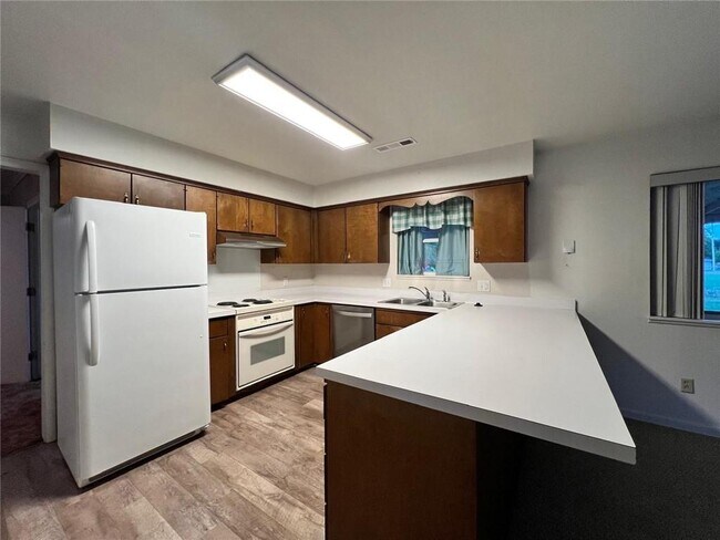 Foto del edificio - 1708 Theodore Dr