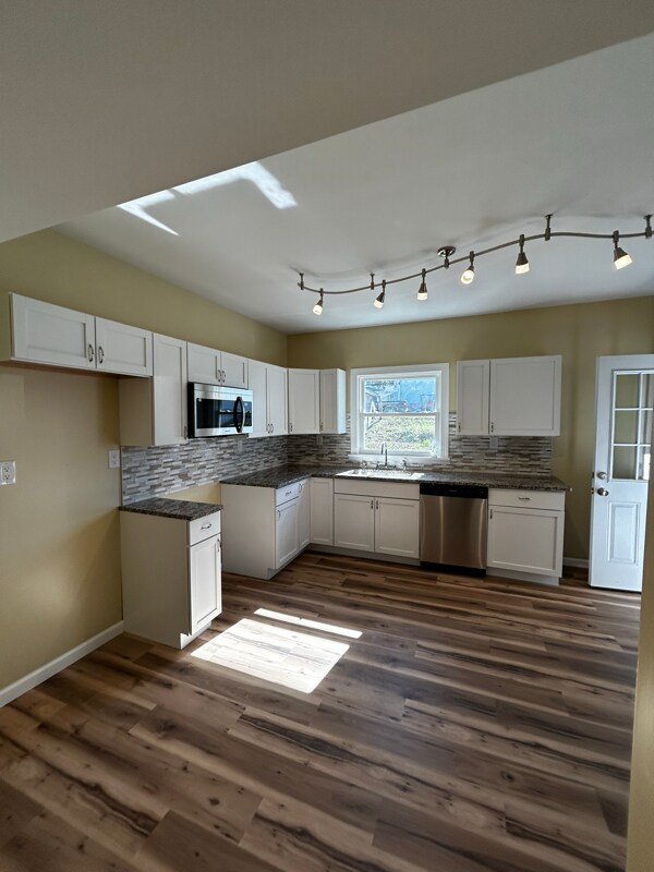 Foto del edificio - 49 Fallbrook St