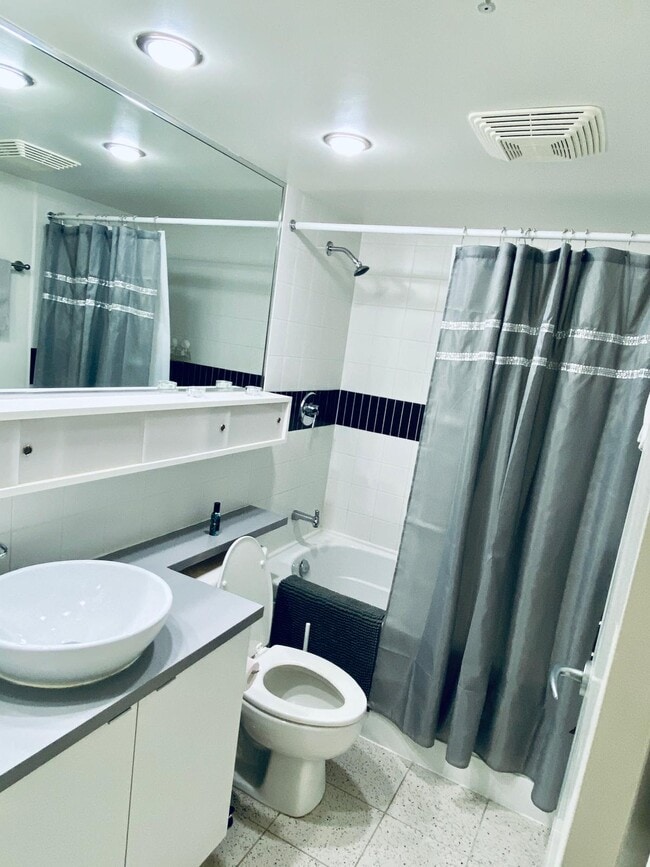 BATHROOM - 939 Expo Blvd