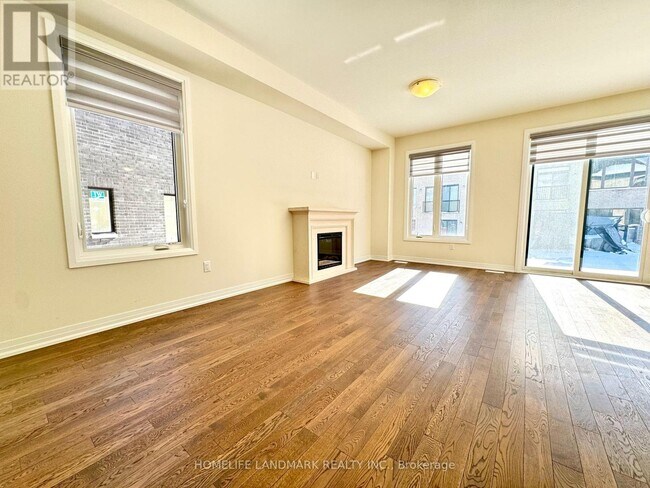 Photo du bâtiment - 2910 Nakina St