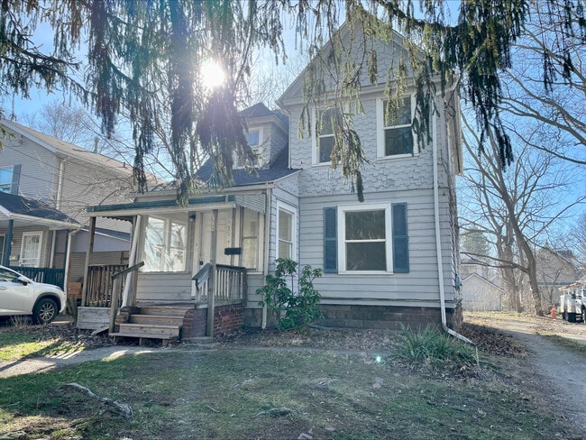 Building Photo - 580 Dayton St