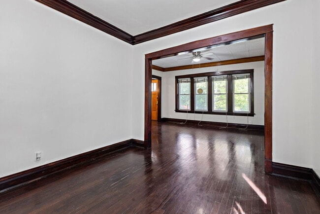 Building Photo - 7424 S Blackstone Ave