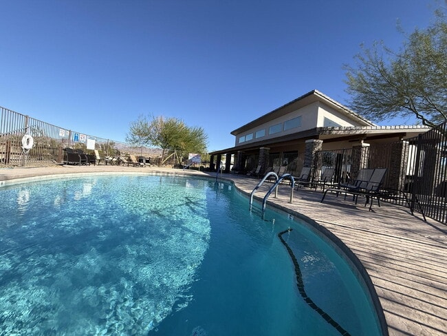 Building Photo - Beautiful Contemporary home with panoramic views! Community pool and club house use included.