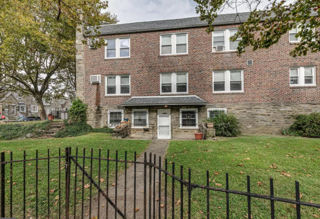 Foto del edificio - 3273 Teesdale St