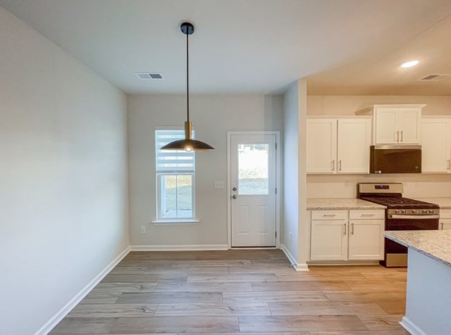 Building Photo - 612 Glen Clova Dr