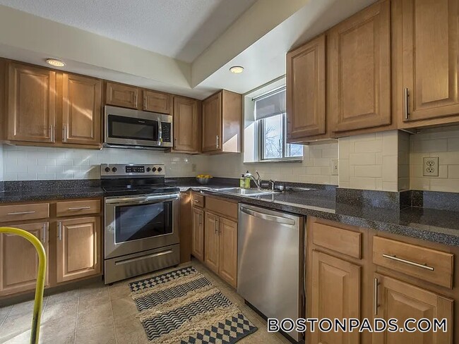 Building Photo - 385 Massachusetts Ave