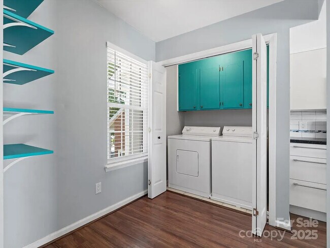 Foto del edificio - Room in Condo on S Vicksburg Park Ct