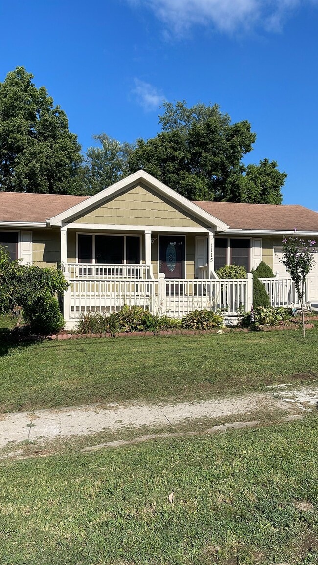 Building Photo - 1115 S Cottage St