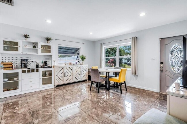 Foto del edificio - 7211 NW 76th St