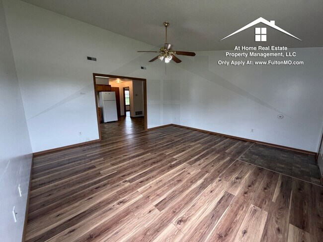 Foto del edificio - Gates Boulevard 2633–2635 Duplex