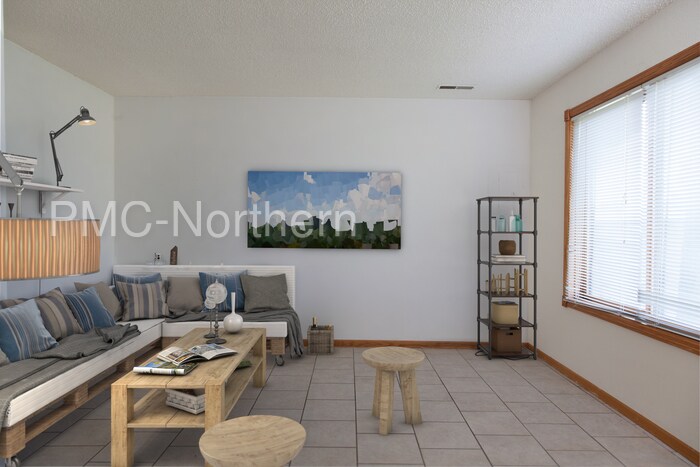 Primary Photo - 1442 Glenridge Dr