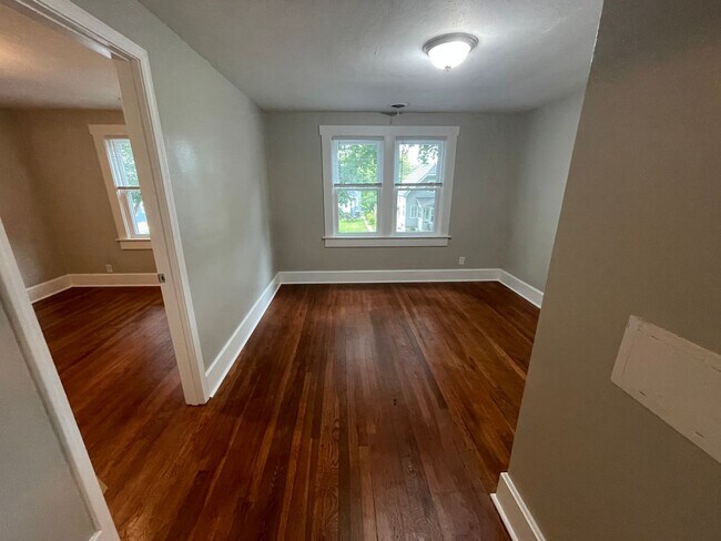 Foto del edificio - 8813 W Maple St